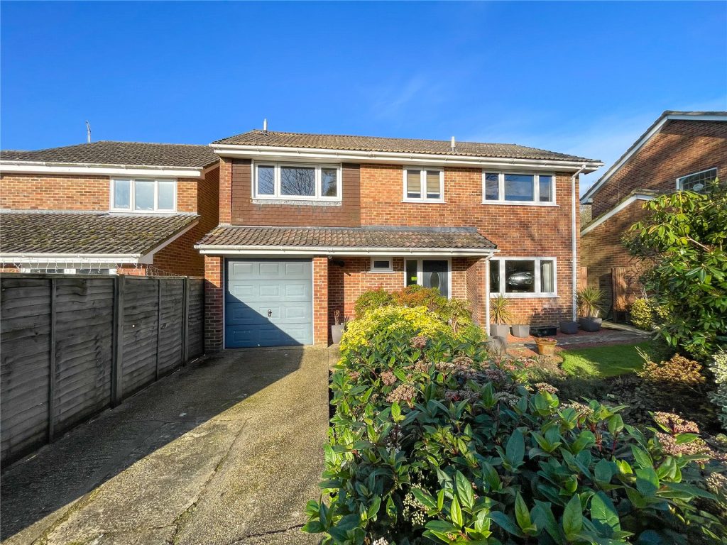 Cedar Place, Bransgore, Christchurch, Dorset, BH23 8BX