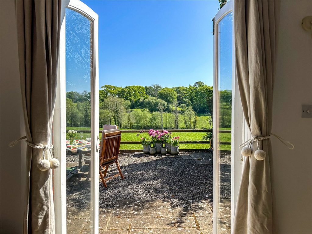 Ossemsley, Christchurch, Dorset, BH23 7EE