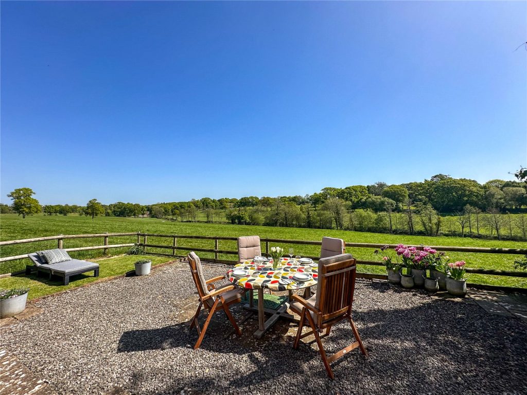 Ossemsley, Christchurch, Dorset, BH23 7EE