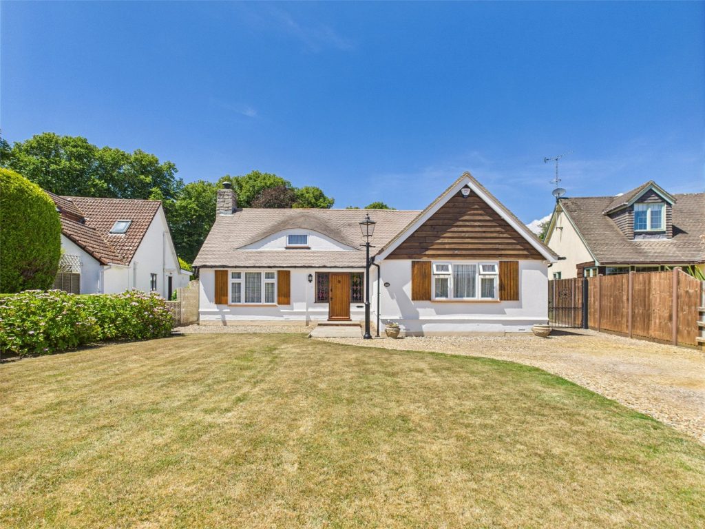 Rothesay Drive, Highcliffe, Christchurch, Dorset, BH23 4LD