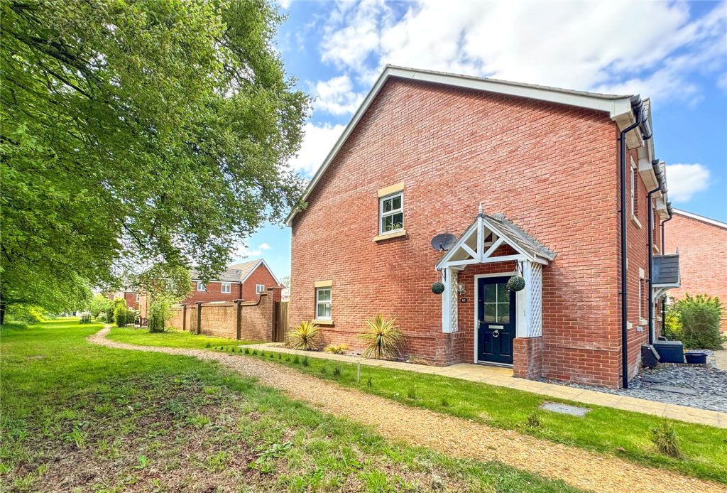 Marryat Way, Bransgore, Christchurch, Dorset, BH23 8FG