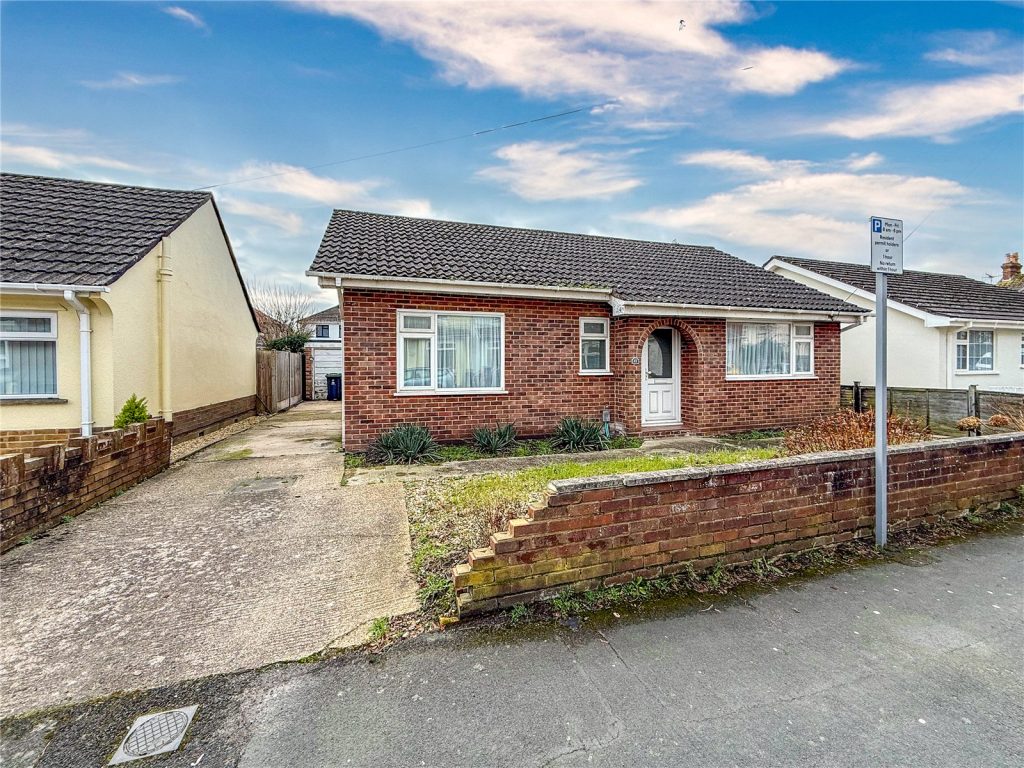 Stourbank Road, Christchurch, Dorset, BH23 1LH