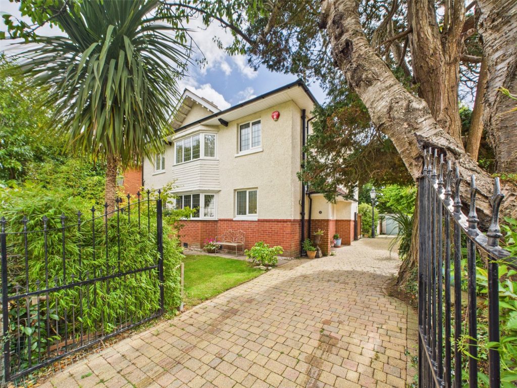 Woodford Road, Bournemouth, Dorset, BH1 3PQ