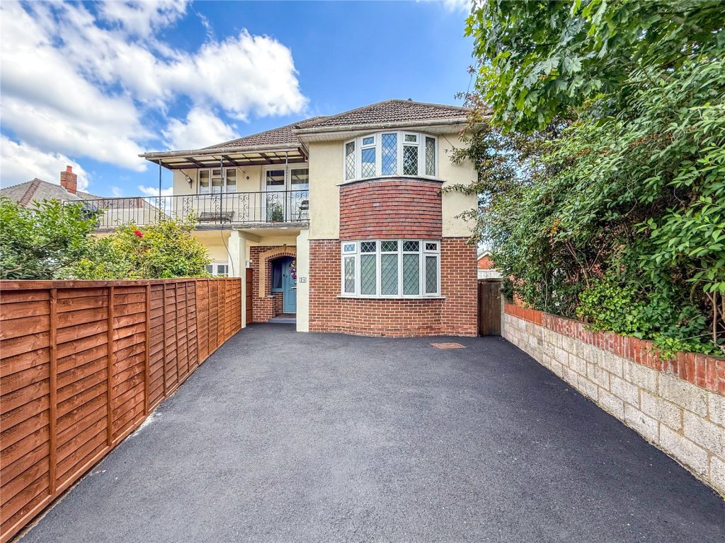 Beaulieu Road, Christchurch, Dorset, BH23 2EA