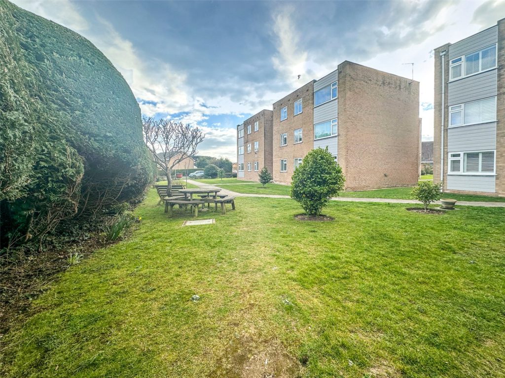 Rodney Drive, Christchurch, Dorset, BH23 3JG