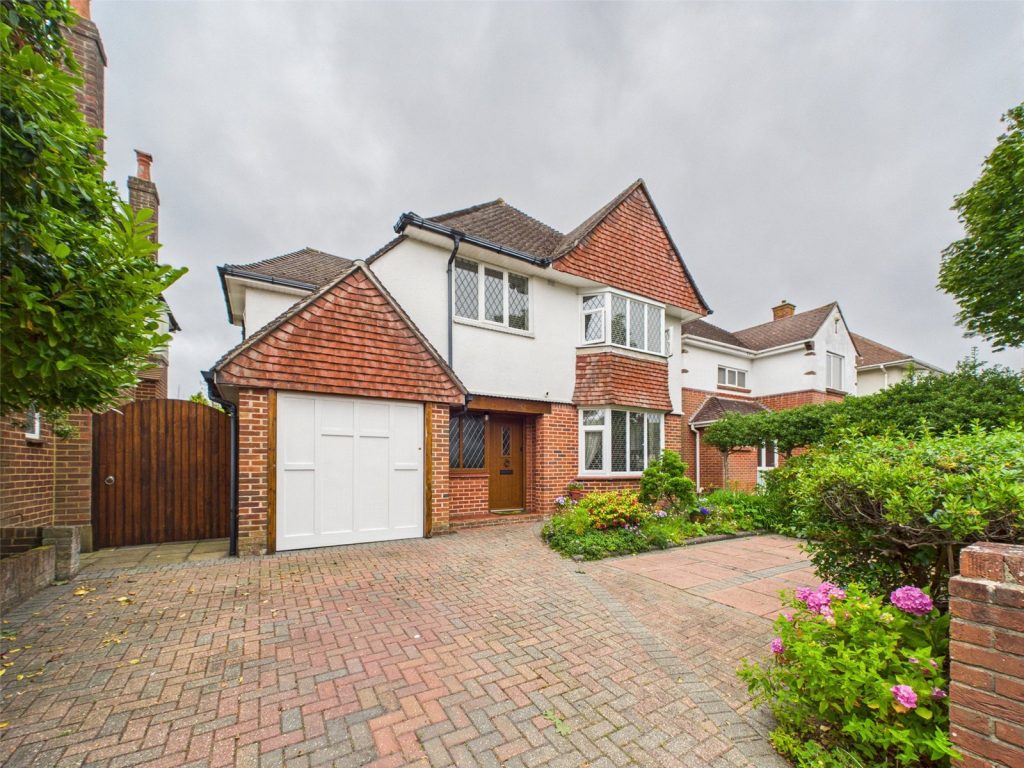 Harland Road, Hengistbury Head, Bournemouth, Dorset, BH6 4DN
