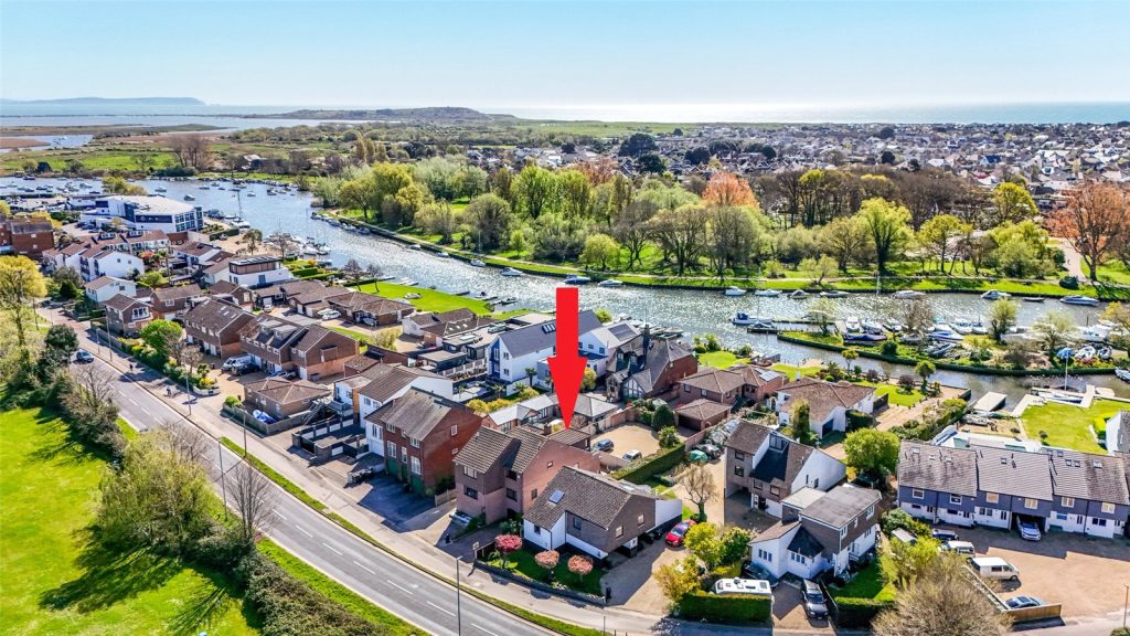Willow Way, Christchurch, Dorset, BH23 1JJ