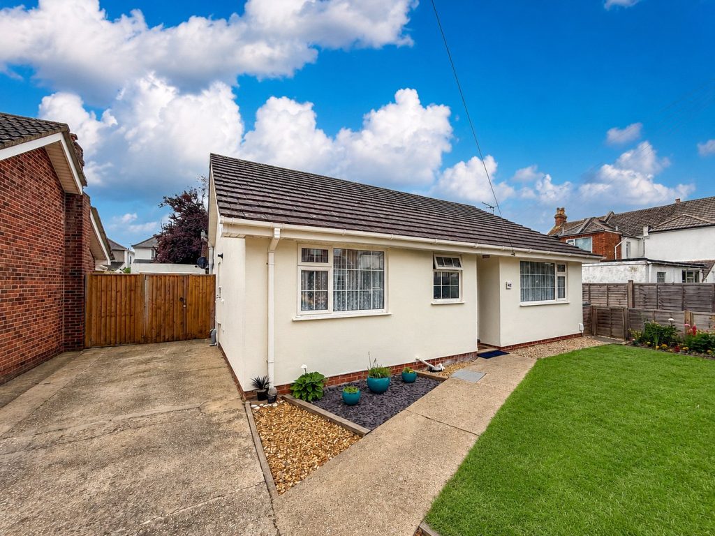Stourbank Road, Christchurch, Dorset, BH23 1LH