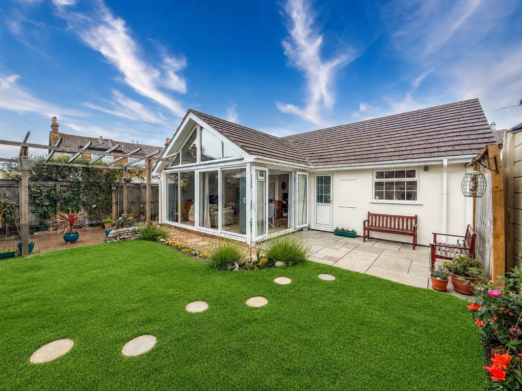 Stourbank Road, Christchurch, Dorset, BH23 1LH