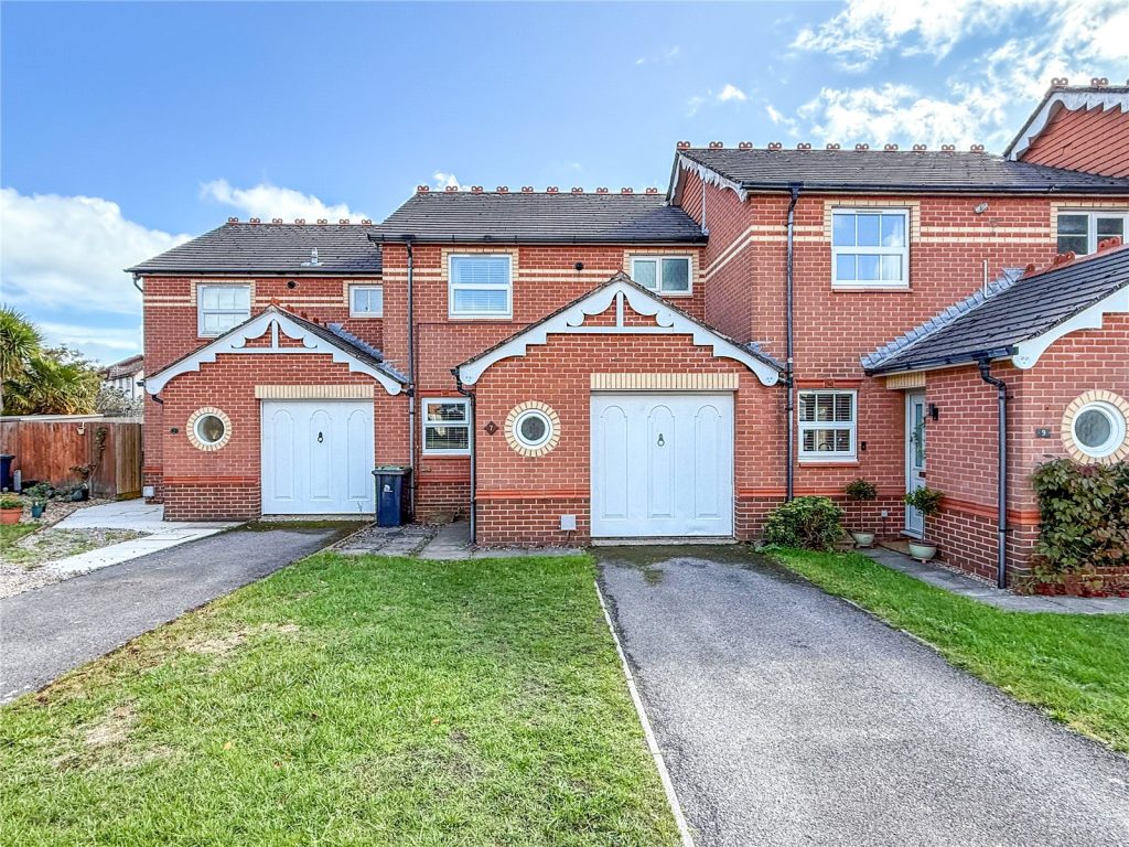 Norton Close, Christchurch, Dorset, BH23 3DY