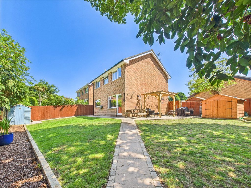 Woodlands Close, Bransgore, Christchurch, Dorset, BH23 8NF