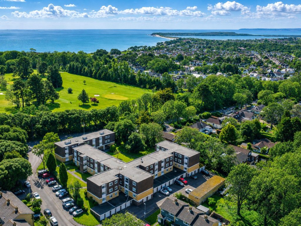St. Georges Close, Highclilffe, Dorset, BH23 4LN
