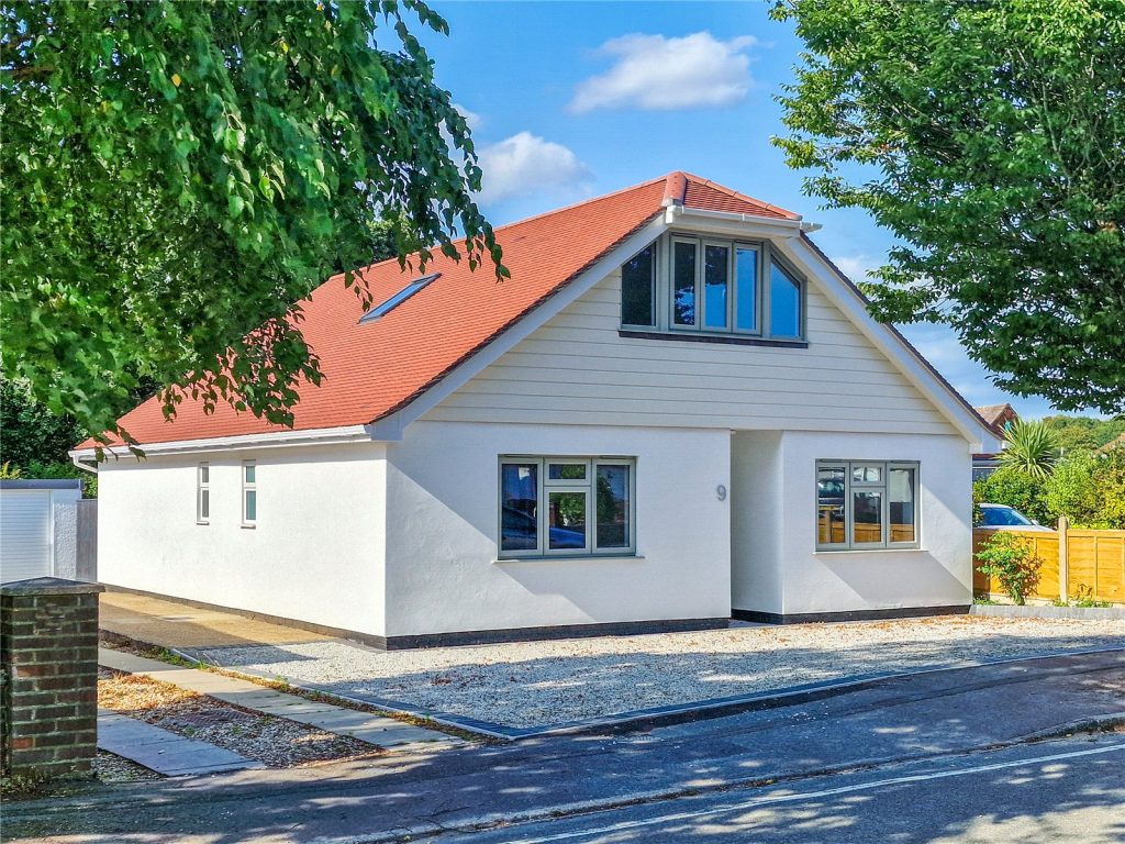 Buce Hayes Close, Highcliffe, Christchurch, Dorset, BH23 5HJ