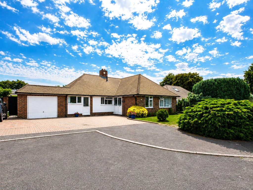 Shepherd Close, Highcliffe, Christchurch, Dorset, BH23 5PF