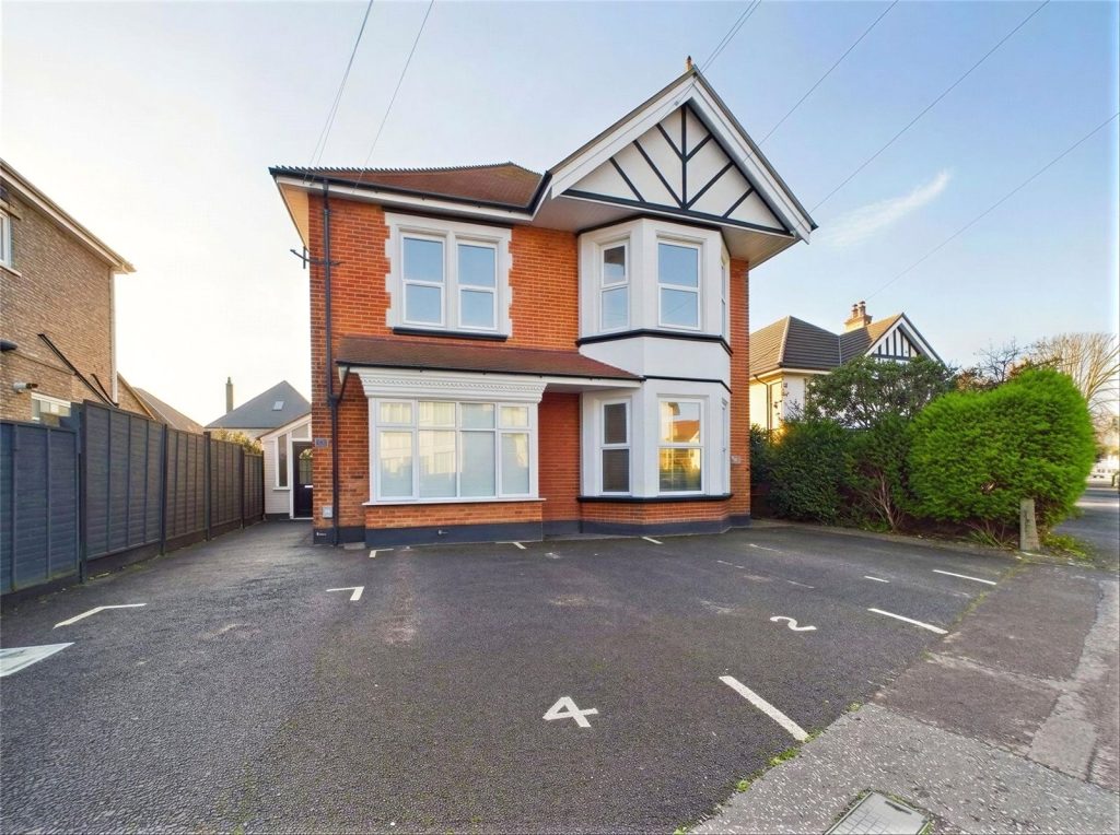 Stourcliffe Avenue, Southbourne, Bournemouth, BH6 3PU