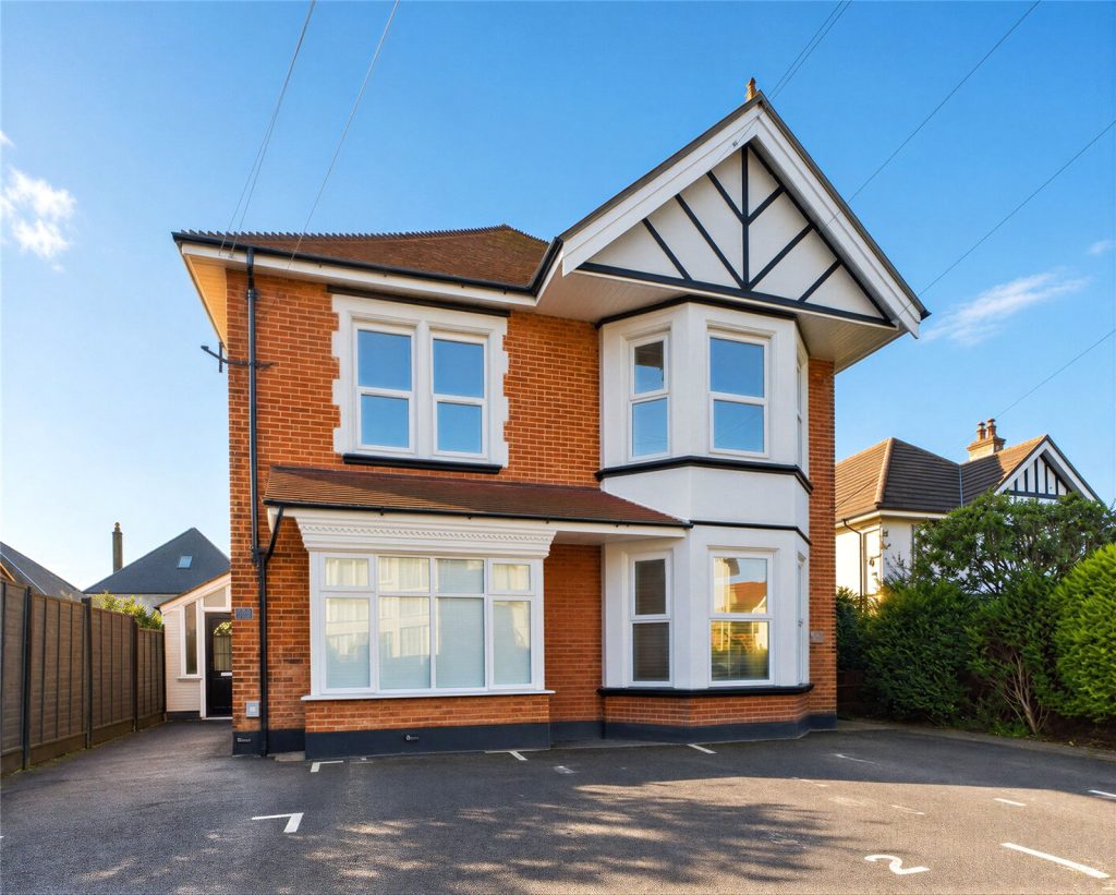 Stourcliffe Avenue, Southbourne, Bournemouth, BH6 3PU
