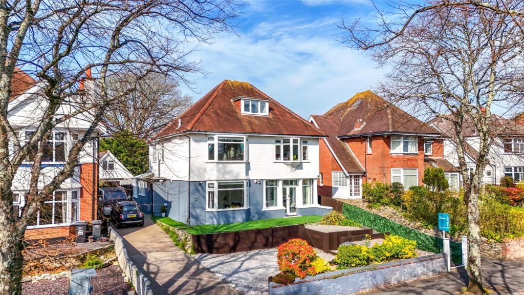 Wentworth Avenue, Bournemouth, Dorset, BH5 2EQ