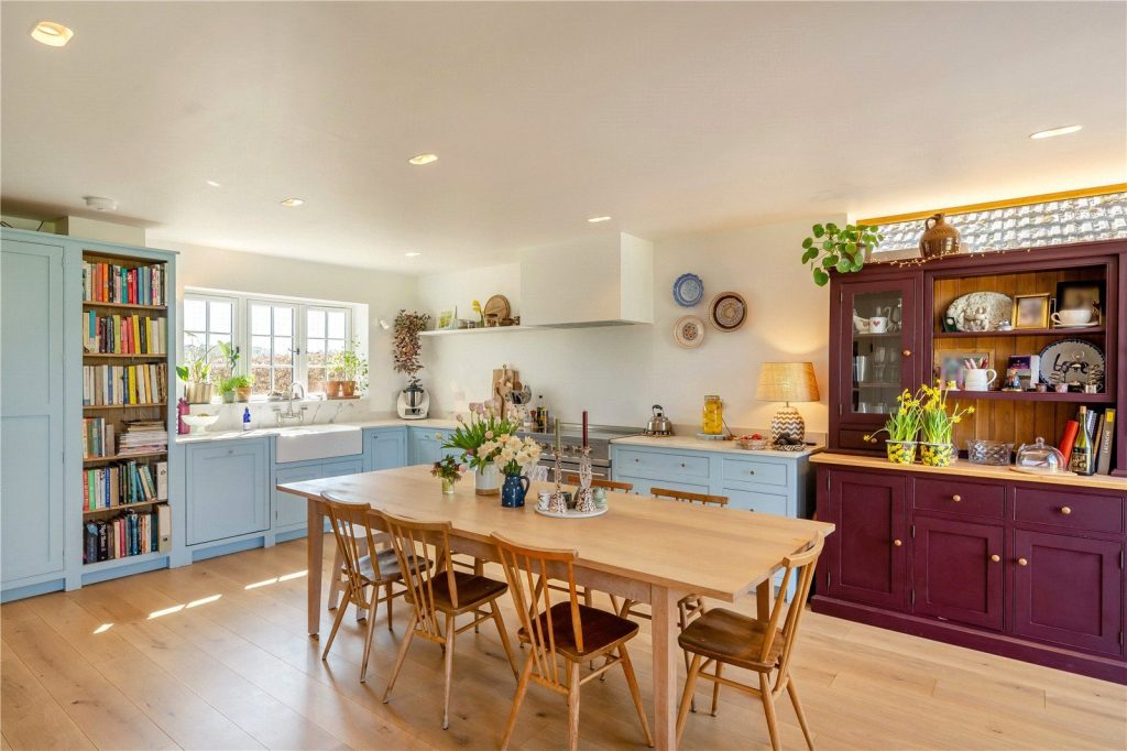 Lyndhurst Road, Bransgore, Christchurch, Dorset, BH23 8JY