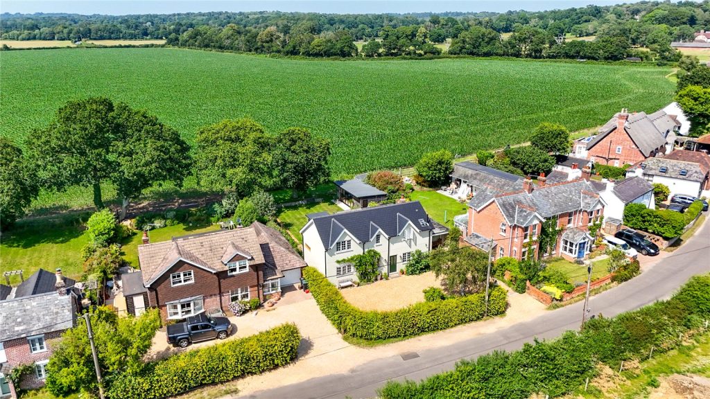 Lyndhurst Road, Godwinscroft, New Forest, Dorset, BH23 8JY