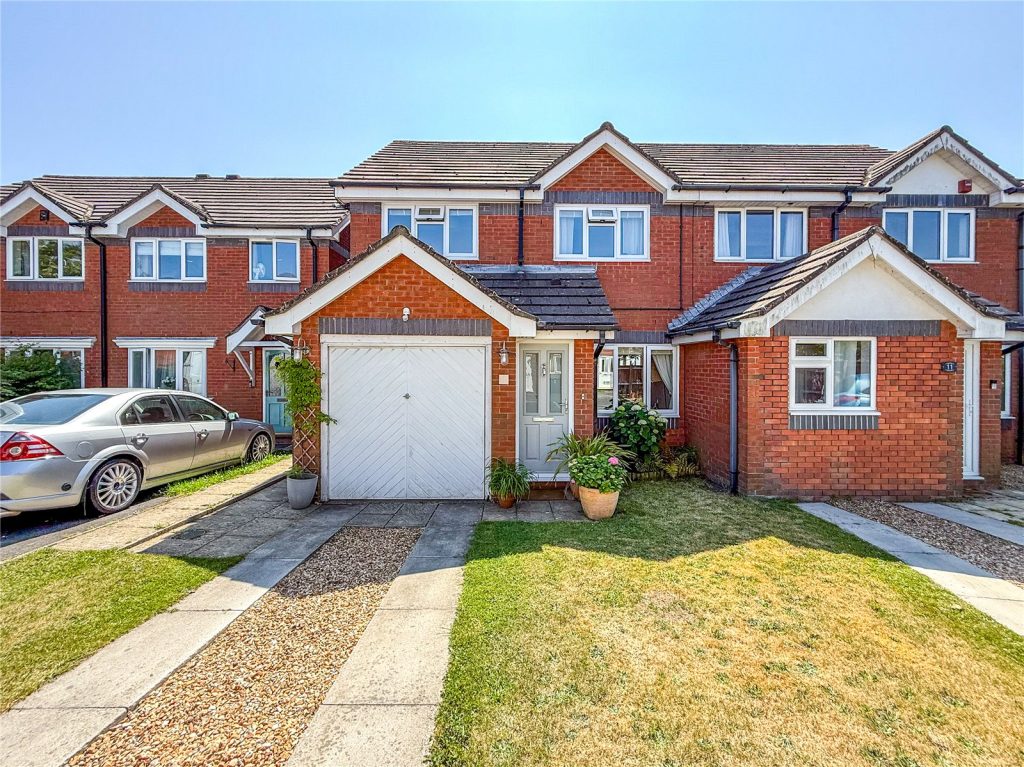 Wolfe Close, Christchurch, BH23 1EL
