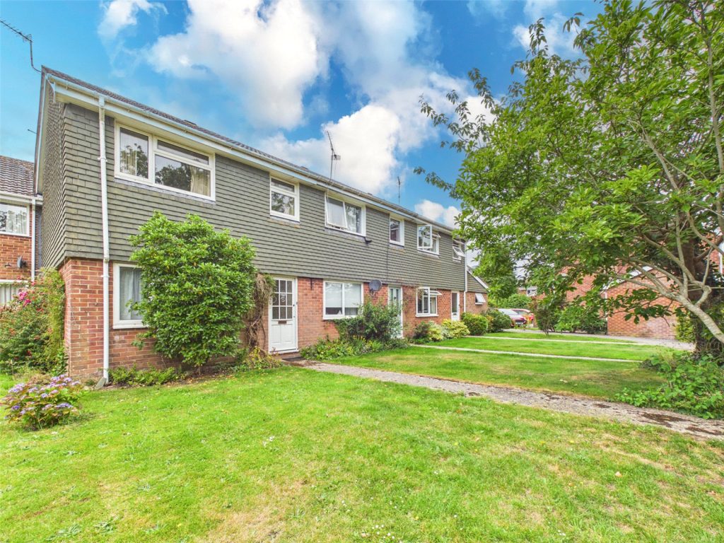 Colbourne Close, Bransgore, Christchurch, Dorset, BH23 8BW