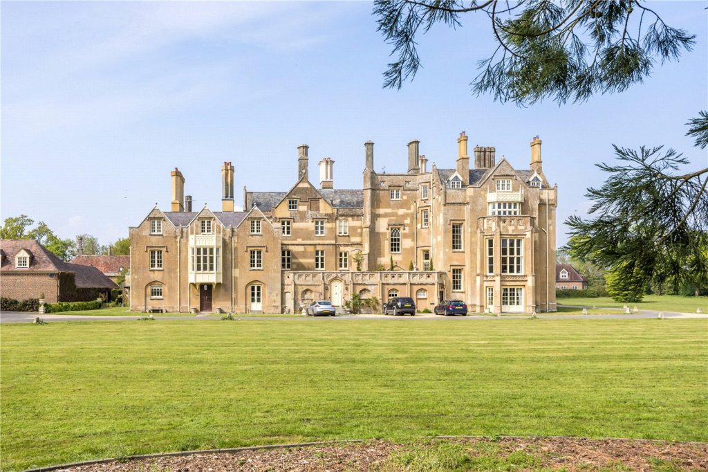 Hurn Court Lane, Hurn, Christchurch, Dorset, BH23 6BH