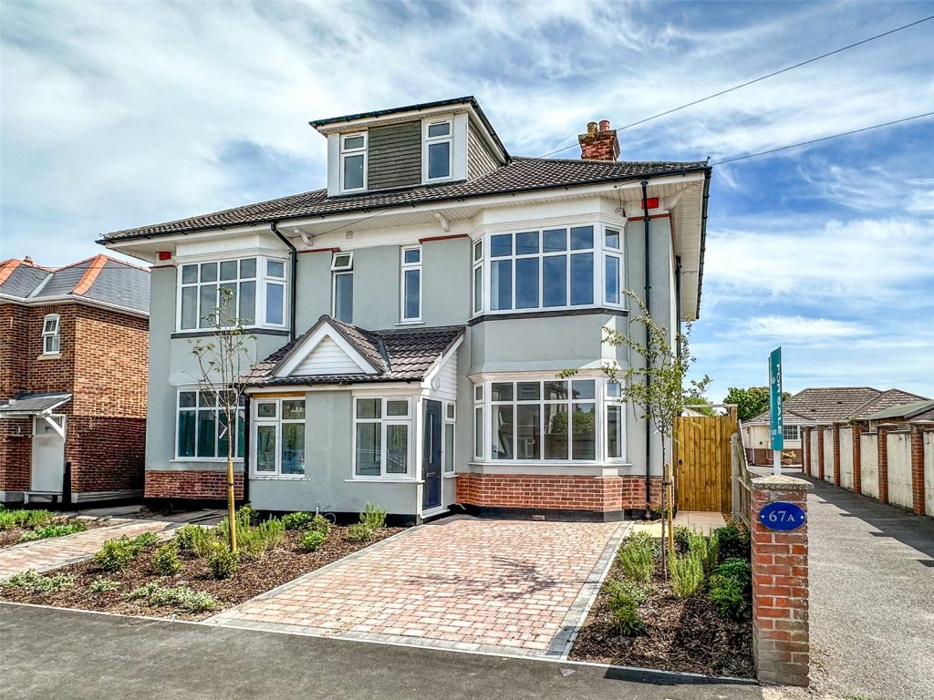 Clarendon Road, Christchurch, Dorset, BH23 2AD