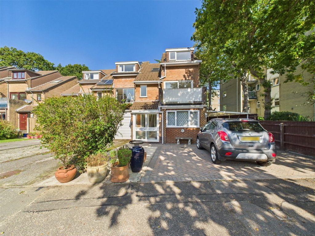 Hamilton Close, Christchurch, Dorset, BH23 3LS