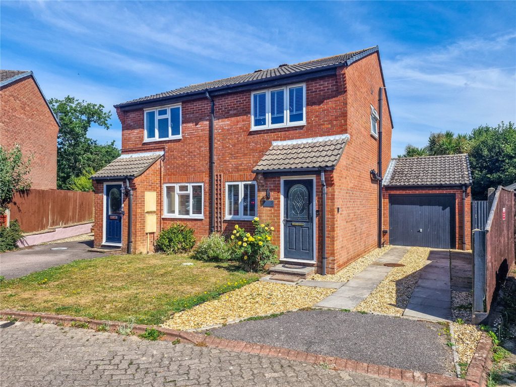 Acacia Road, Hordle, Lymington, Hampshire, SO41 0YG