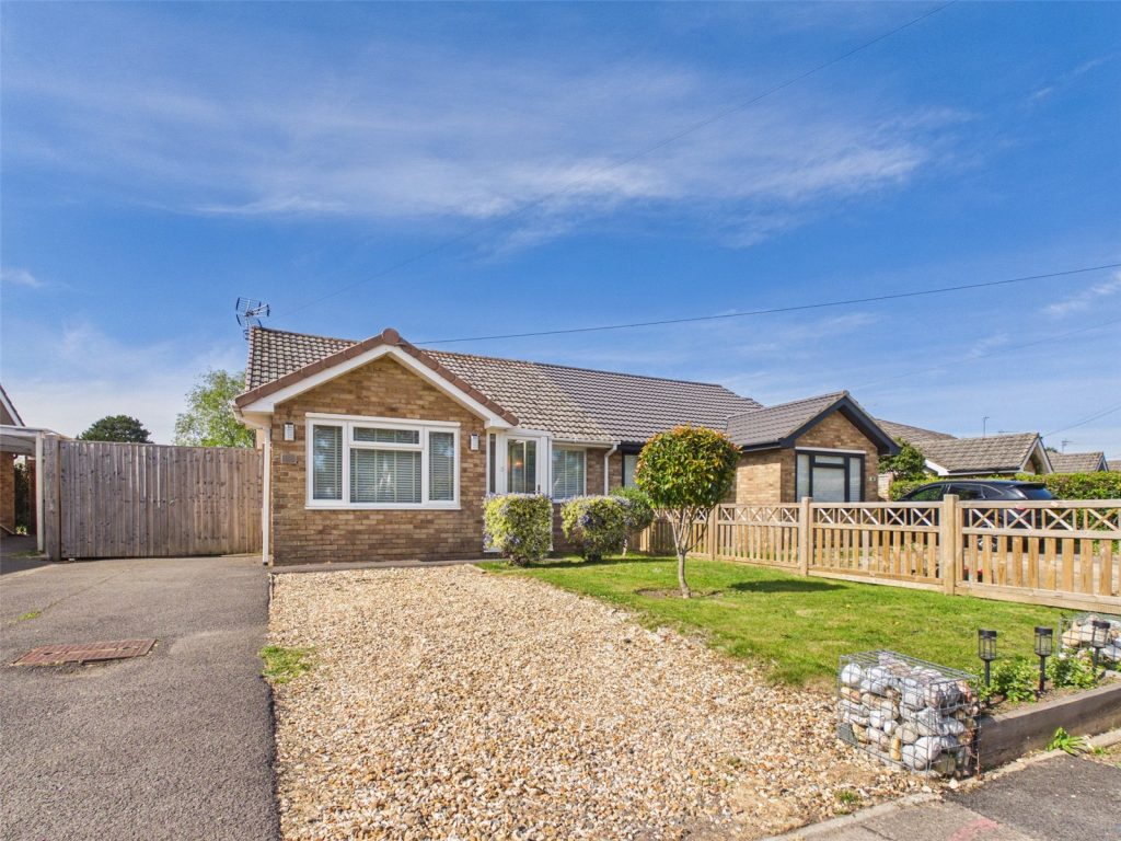 Clive Road, Highcliffe, Dorset, BH23 4NY