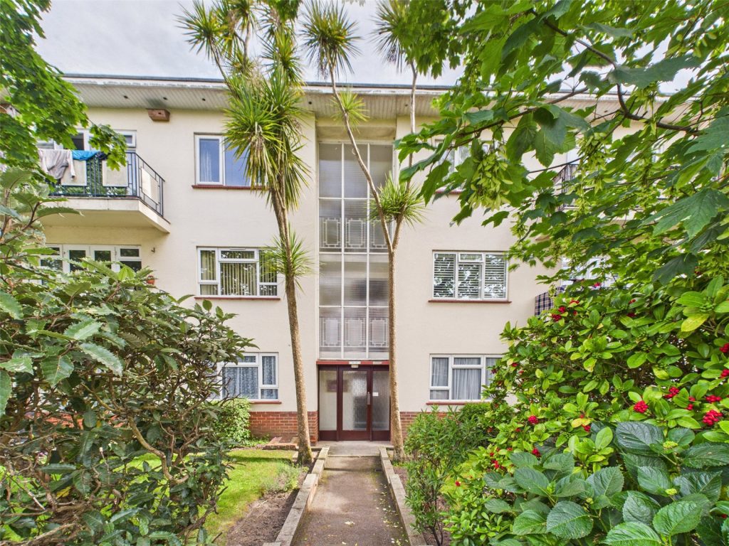 Twynham Road, Southbourne, Bournemouth, Dorset, BH6 3HB
