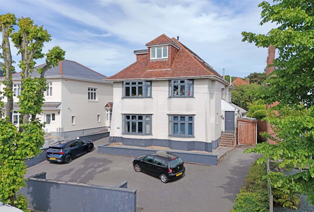 Montague Road, Portman Estate (Southbourne), Bournemouth, Dorset, BH5 2EW