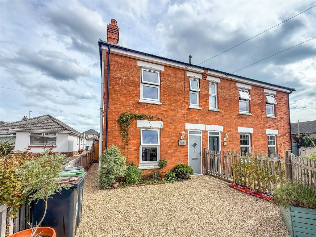 Avon Road West, Christchurch, Dorset, BH23 2DG