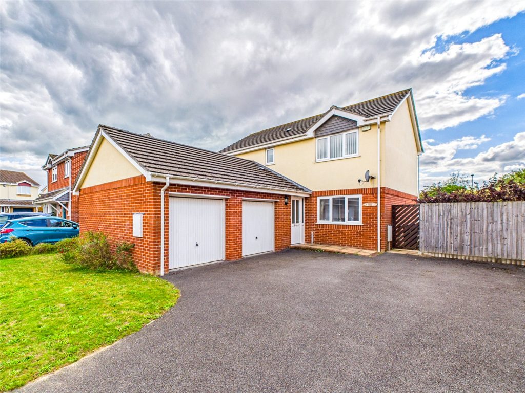 Iris Close, Hoburne, Christchurch, Dorset, BH23 4UU
