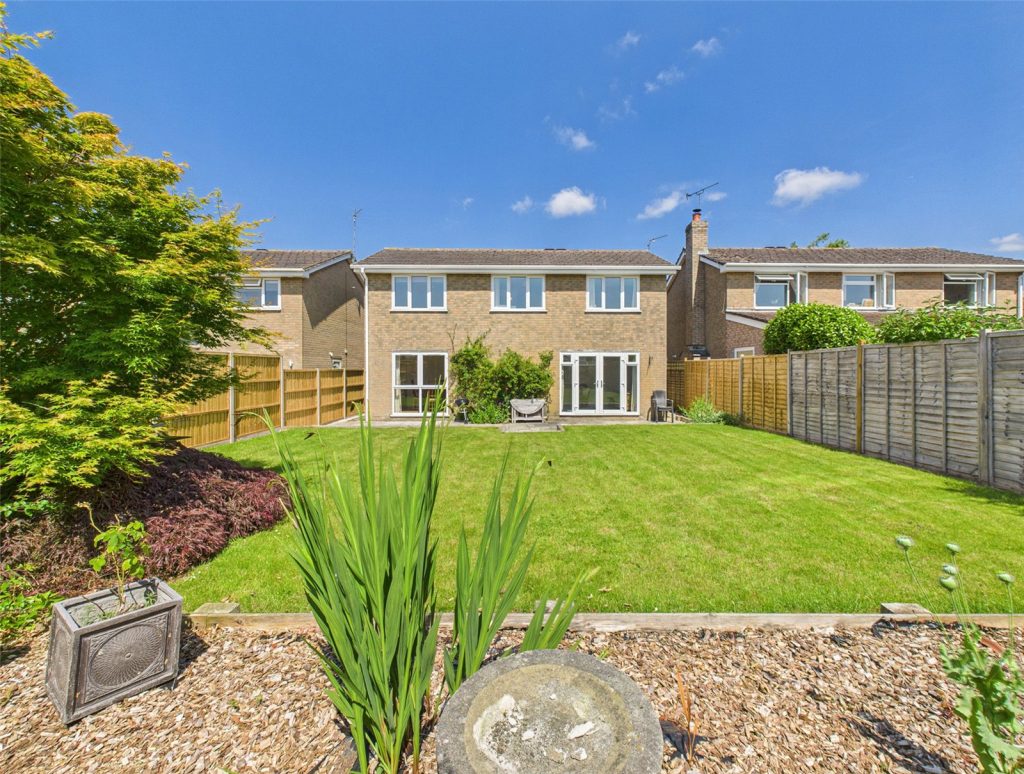 Pear Tree Close, Bransgore, Christchurch, Dorset, BH23 8NH