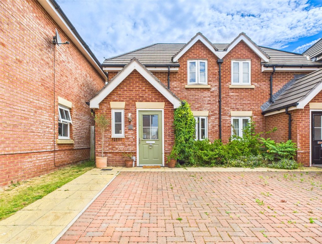 Marryat Way, Bransgore, Christchurch, Dorset, BH23 8FG