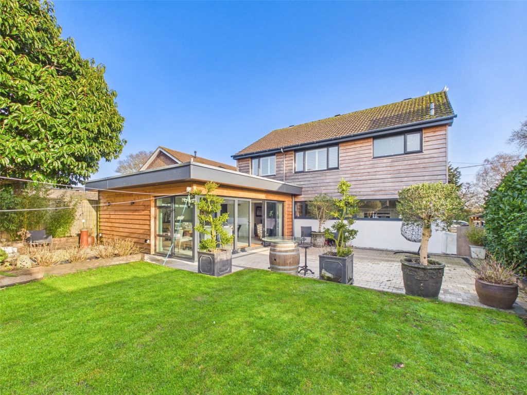 School Road, Thorney Hill, Bransgore, Christchurch, BH23 8DS