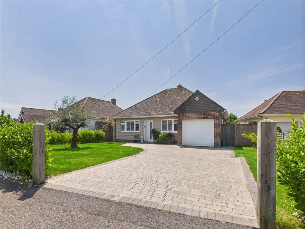 Forest Way, Highcliffe, Dorset, BH23 4PX