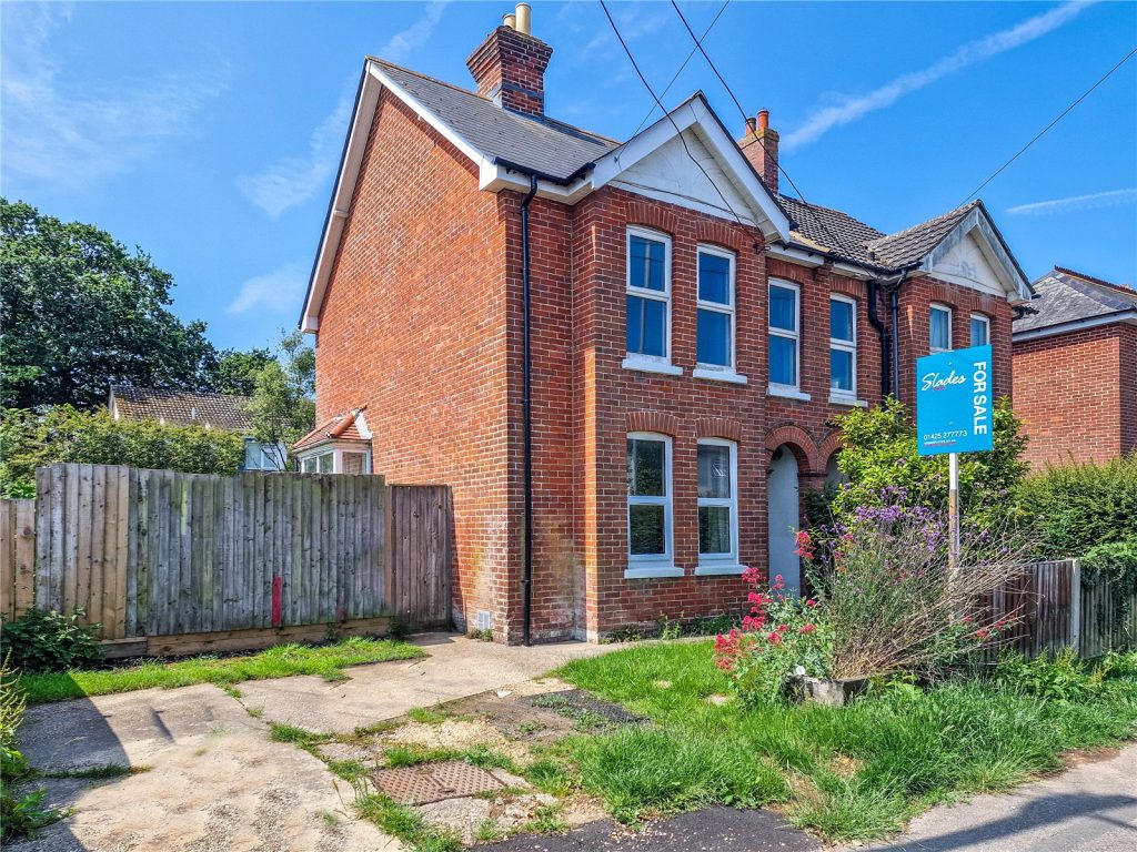 Ringwood Road, Walkford, Christchurch, Dorset, BH23 5RF