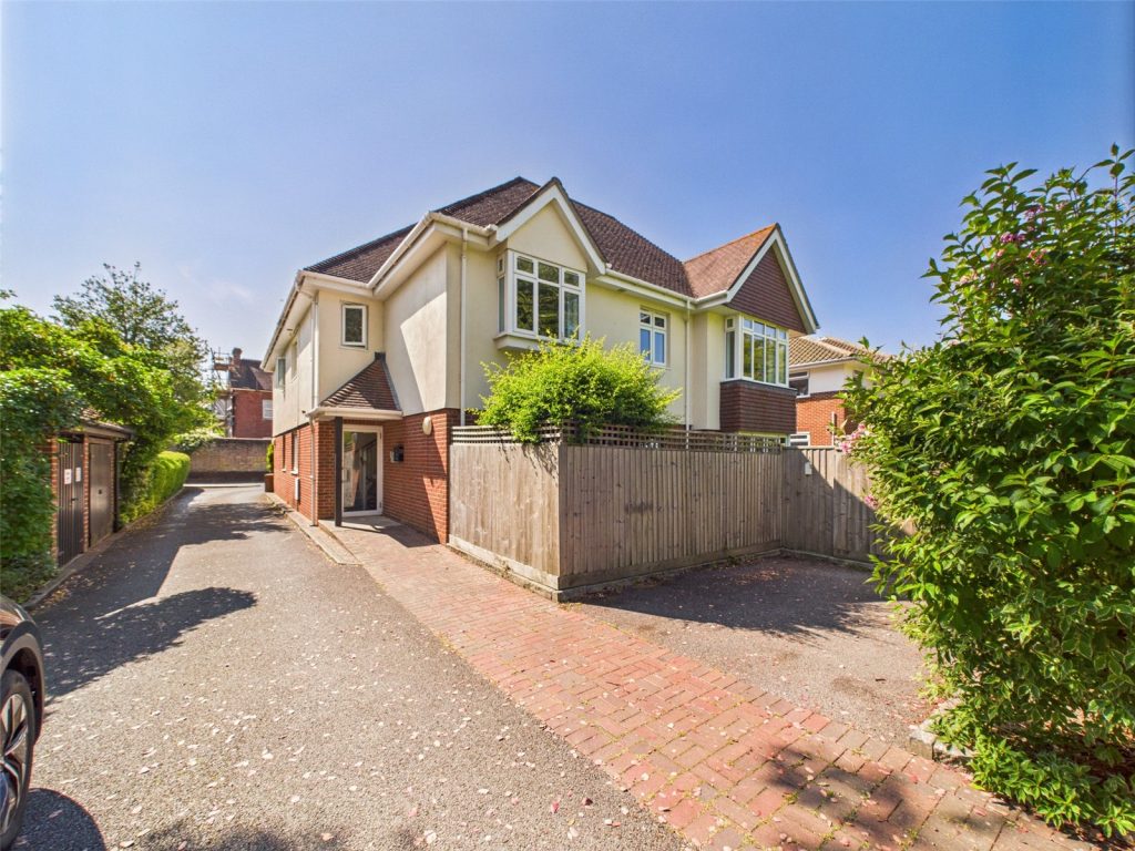 The Gatehouse, 3 Chessel Avenue, Boscombe Manor, Dorset, BH5 1LQ