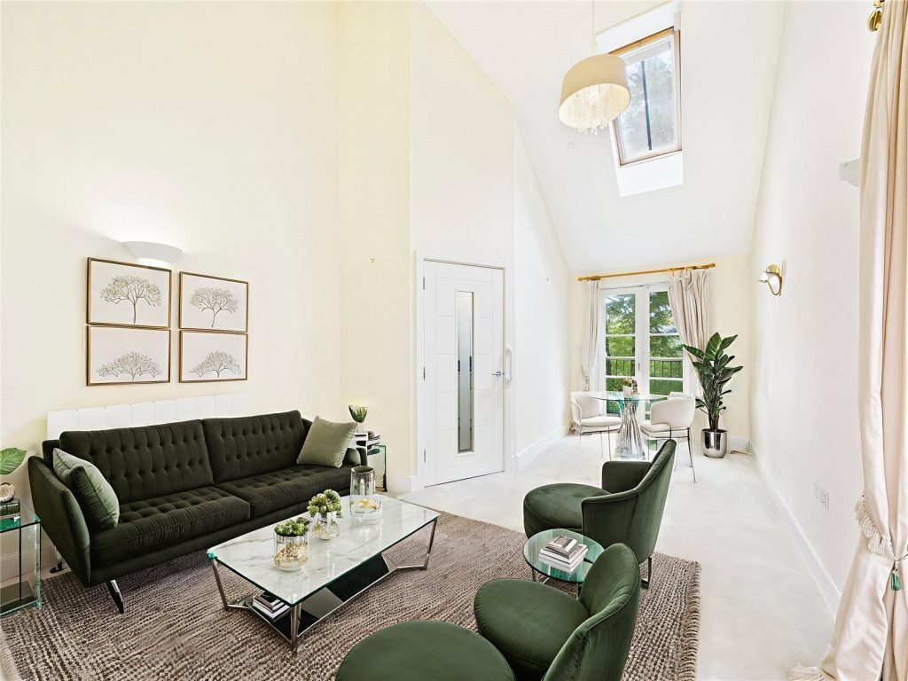 High Street, Christchurch, Dorset, BH23 1AS