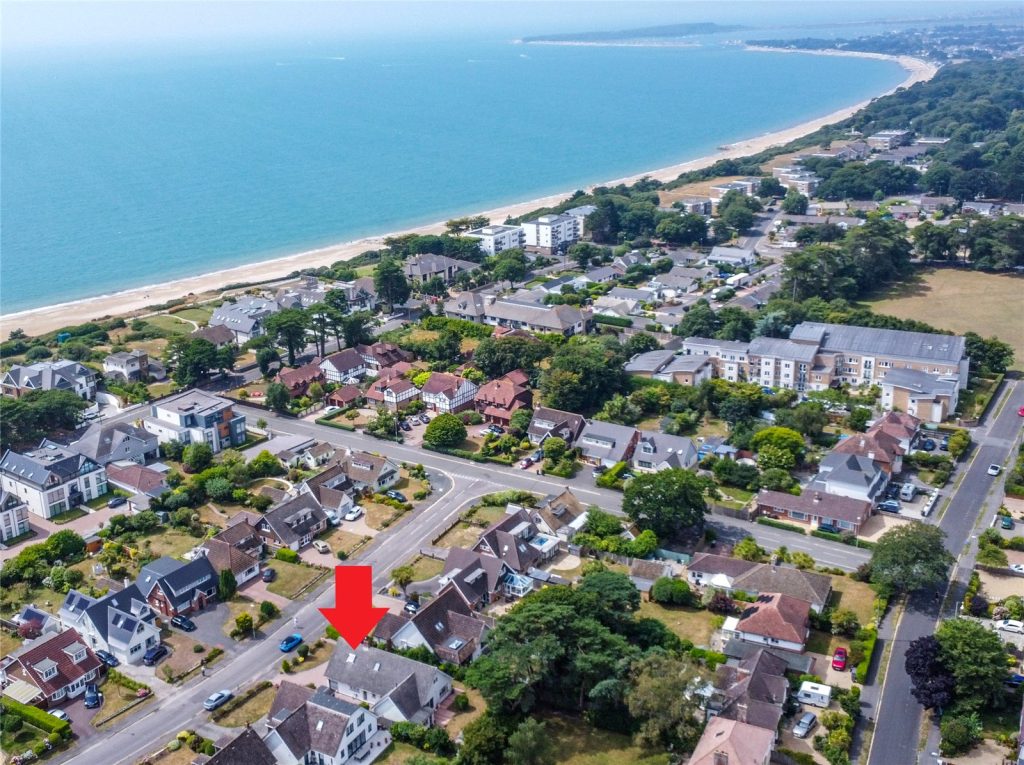 Waterford Gardens, Highcliffe, Christchurch, Dorset, BH23 5DP