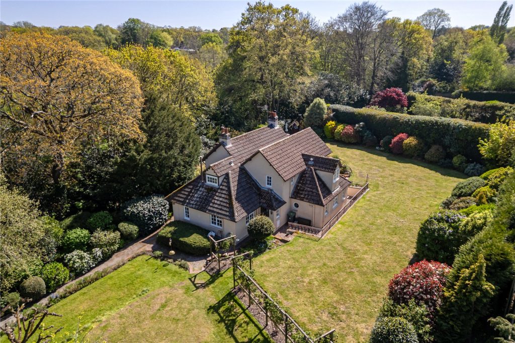 Smugglers Lane North, Christchurch, Dorset, BH23 4NQ