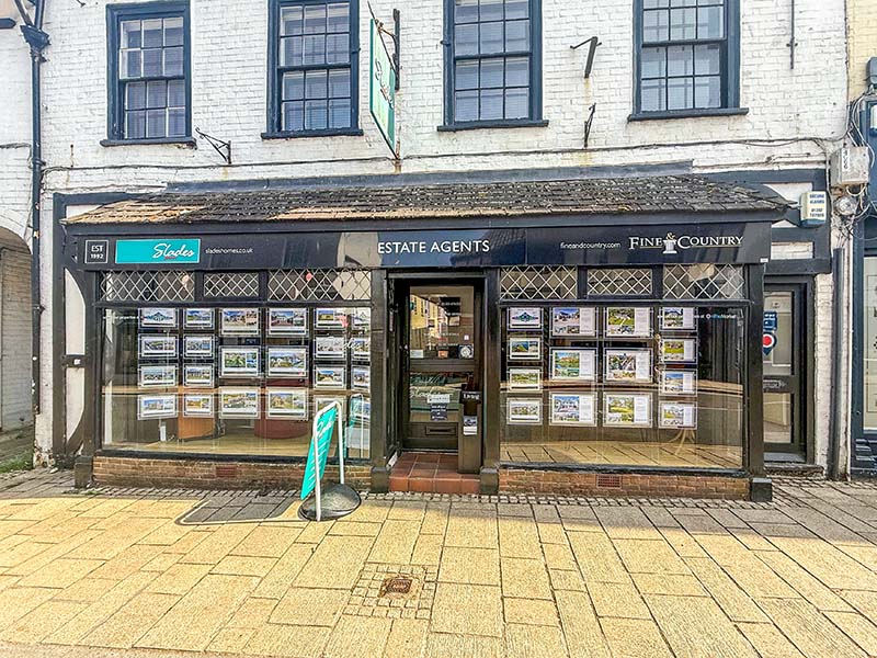 Slades Estate Agents - CHRISTCHURCH OFFICE - Button 2