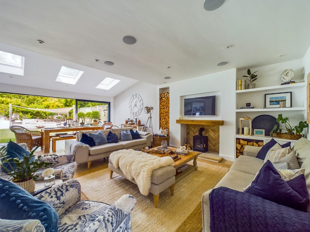 5 Tips to Make Your Home Look Brighter and Larger