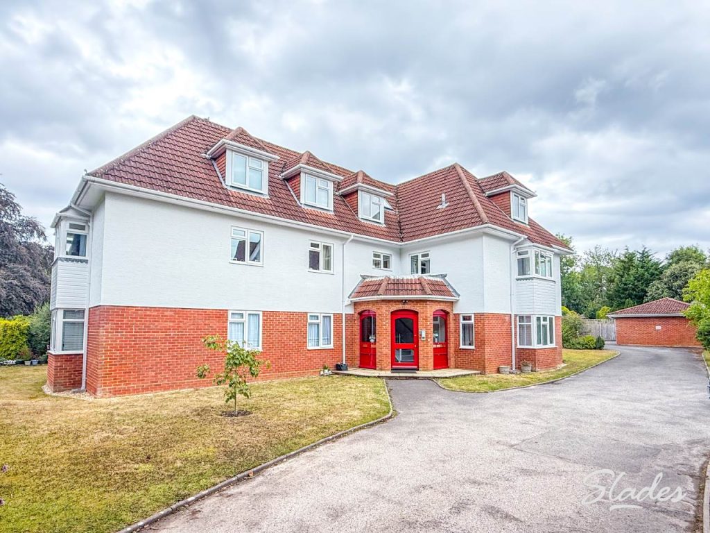 2 Sea view Road, Walkford, Highcliffe