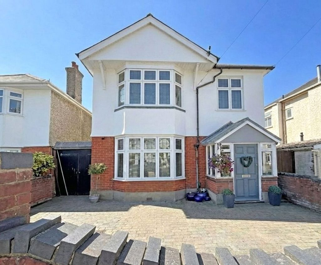 Heatherlea Road, Bournemouth, Dorset, BH6 3HN