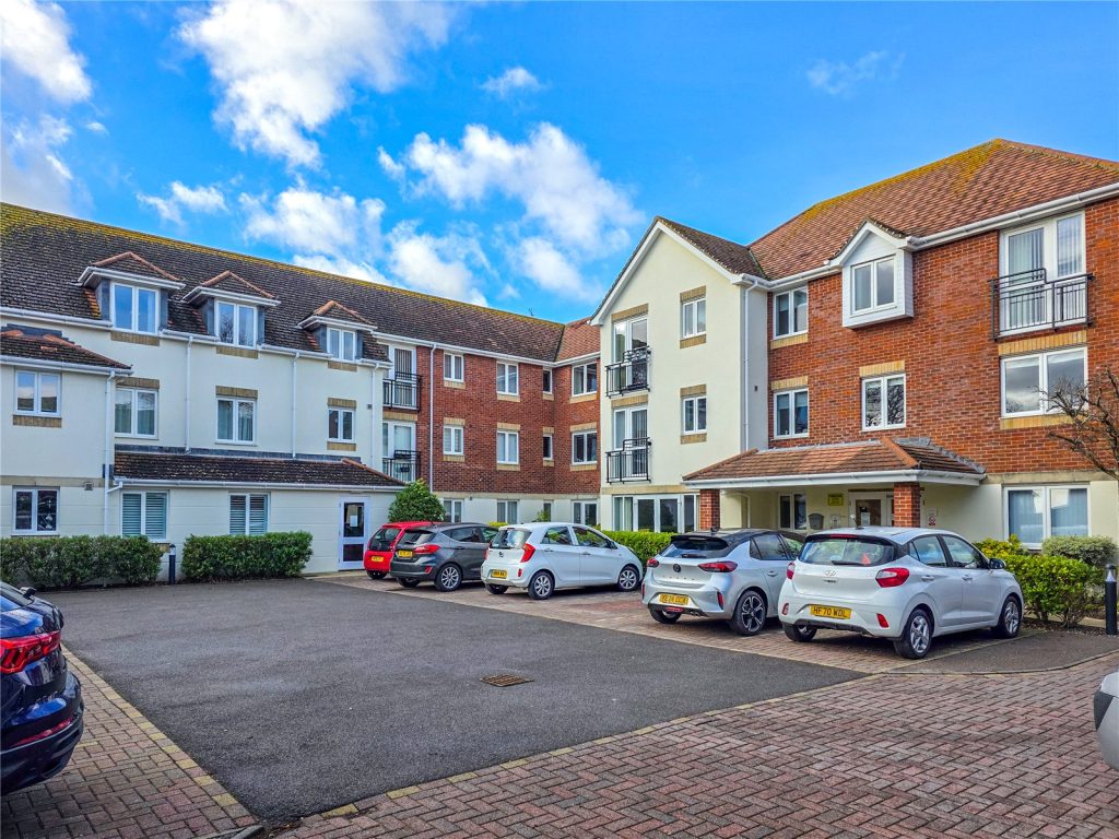 Daniels Lodge, 5-11 Montagu Road, Highcliffe, Christchurch, BH23 5JT