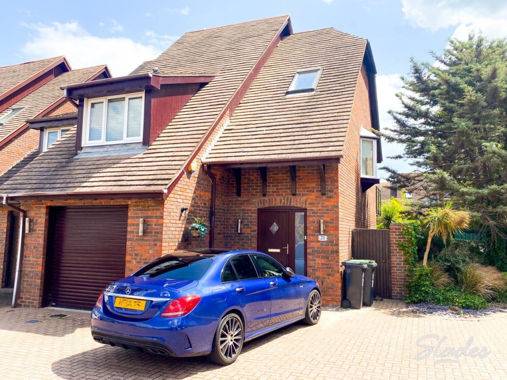 The Meridians, Christchurch, Dorset