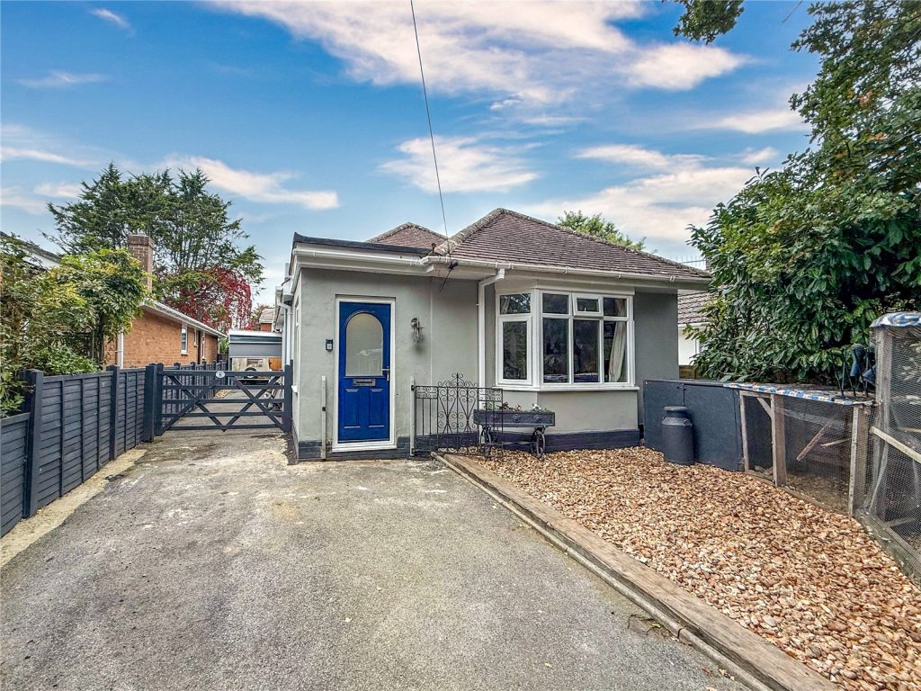 Footners Lane, Burton, Christchurch, Dorset, BH23 7NT